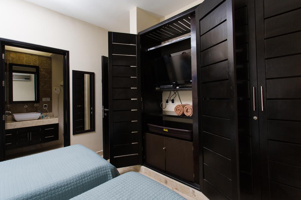 Apartamento Oceanfront El Faro Surf 302 Playa del Carmen