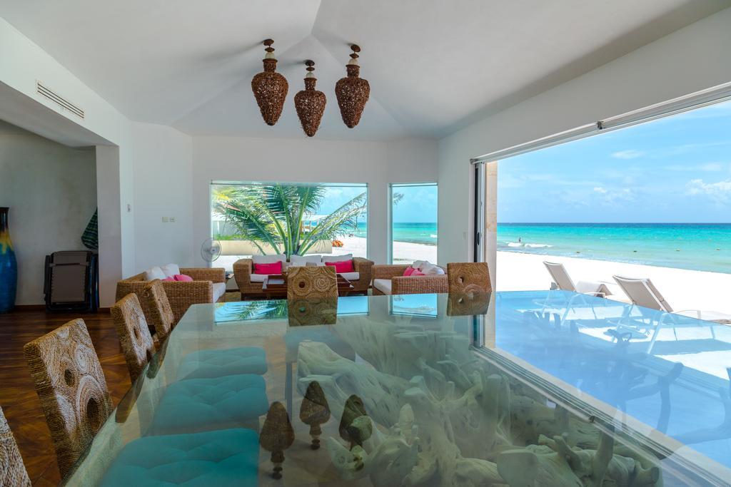 Holiday home Beach Front House Casa Marmol *