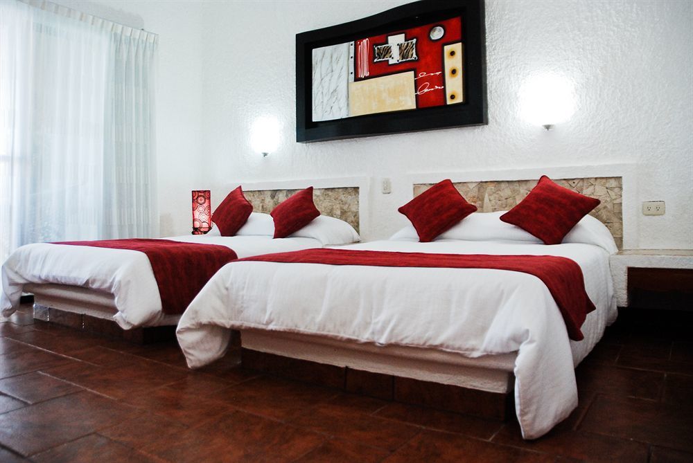 Chez Waffle Hotel Puerto Aventuras