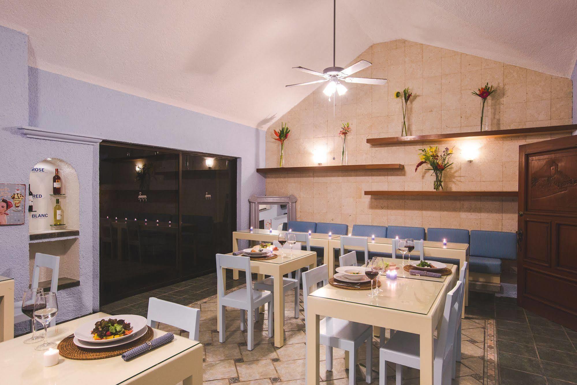 Chez Waffle Hotel 4* Puerto Aventuras
