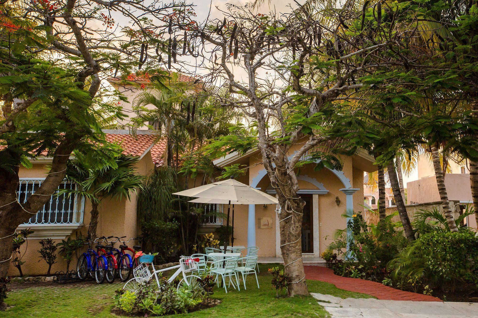 Hotel Chez Waffle Hotel 4*