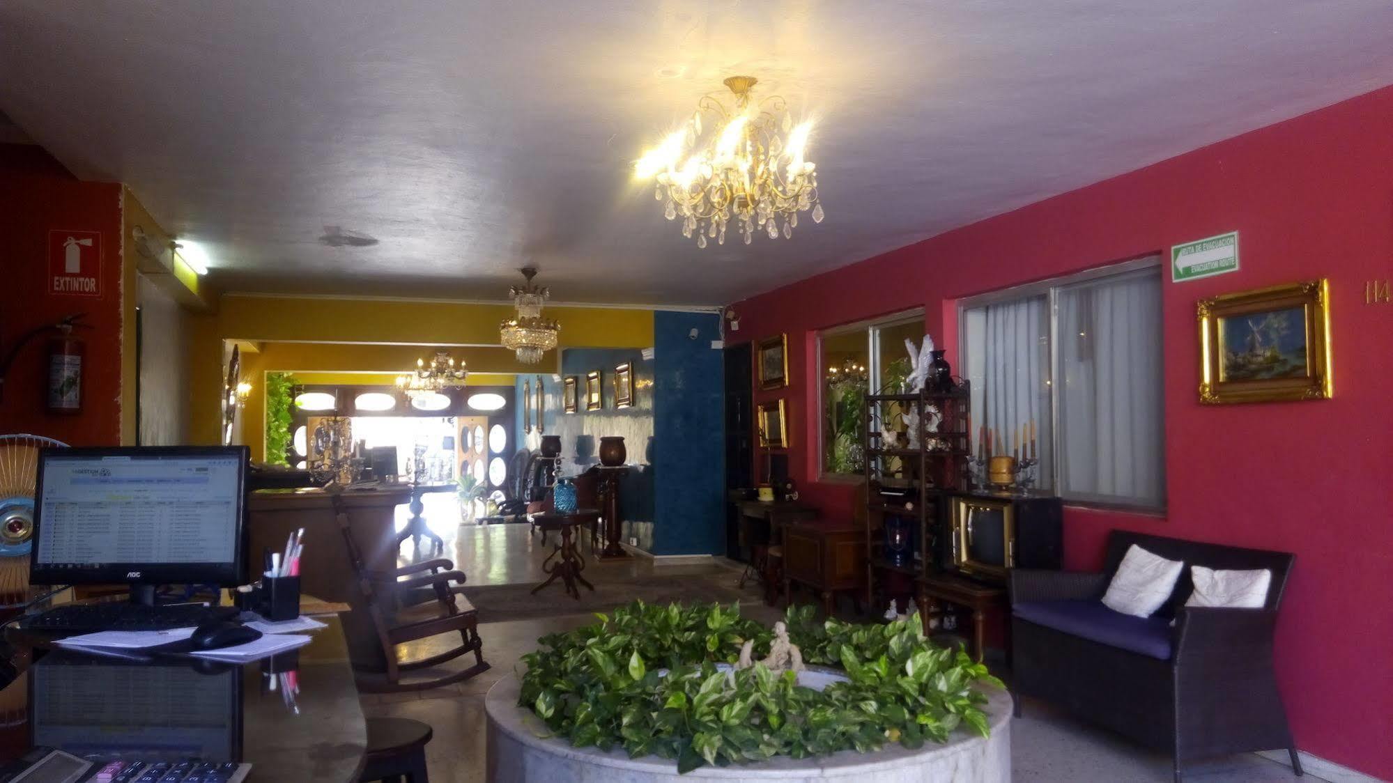 Mary Carmen Hotel 3*