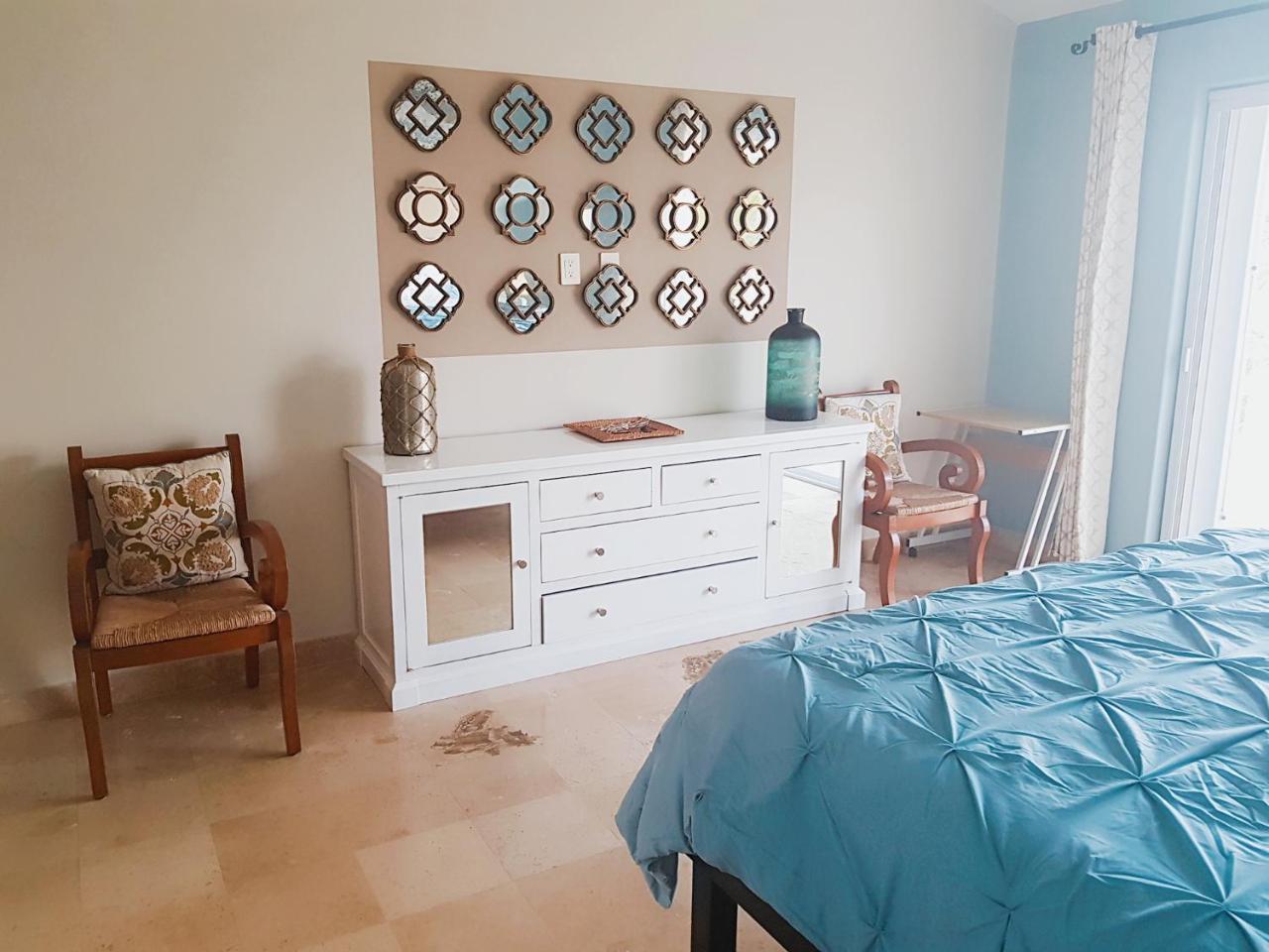 Susana Beach Front House Bed and breakfast