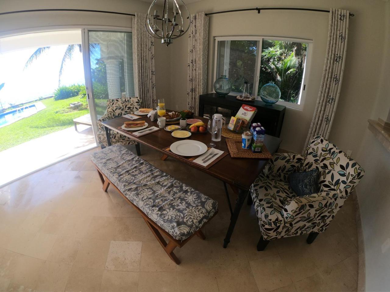 Susana Beach Front House Puerto Aventuras