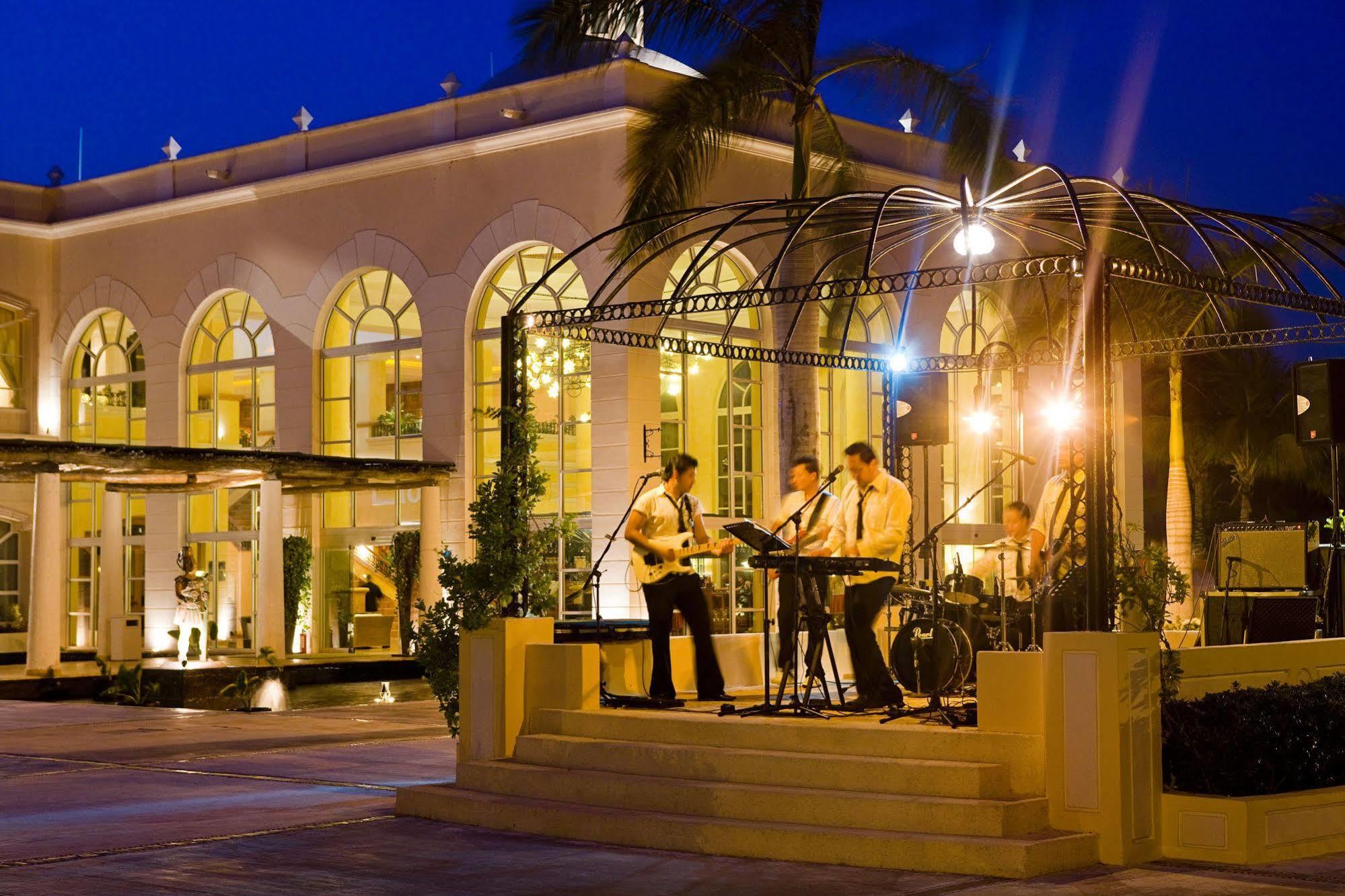 Excellence Riviera Cancun (adults Only) Hotel 5*