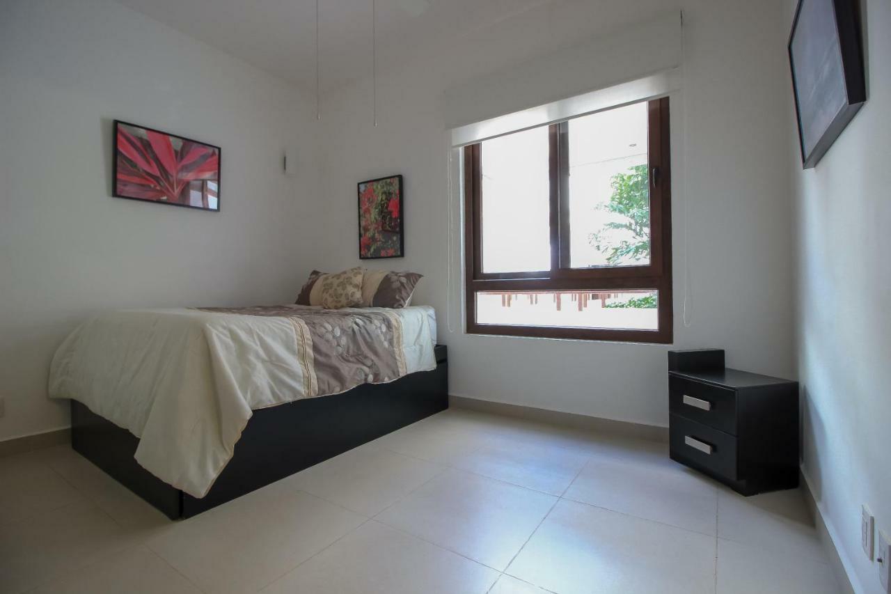 Fantastic With Balcony, High Speed Internet, Pool Facilities In Akumal