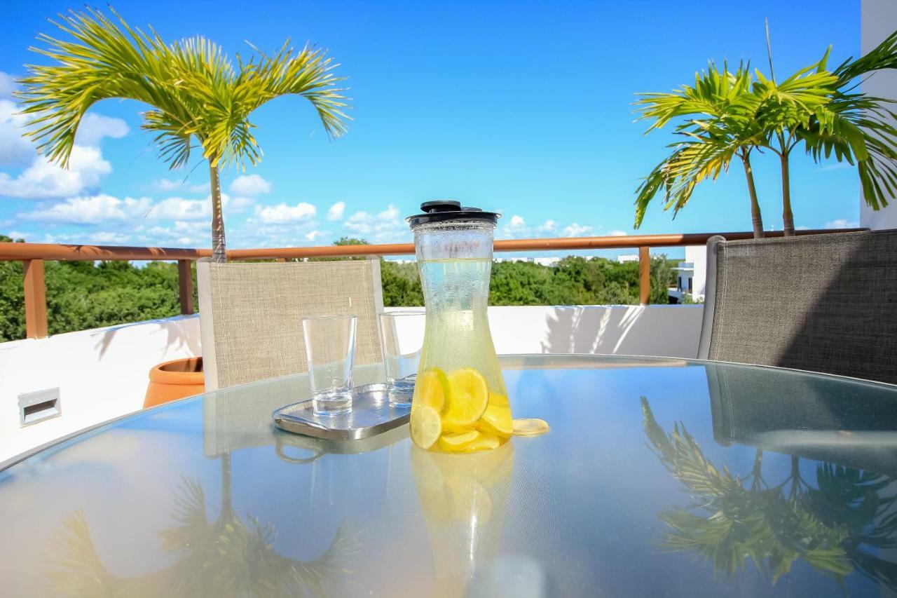 Penthouses With Private Rooftop & Hot Tub In Grounds Apartment *