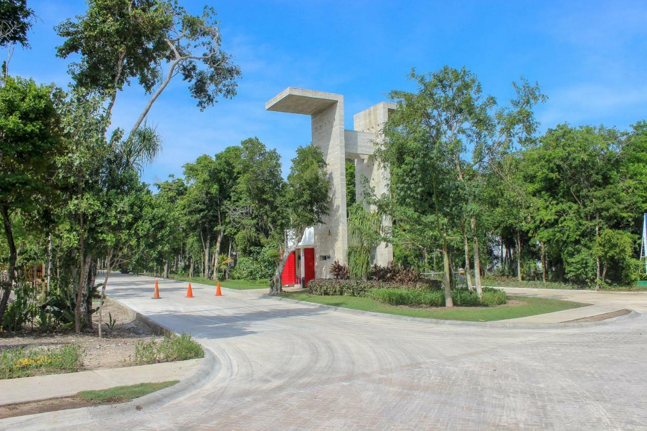 Apartment Exclusive 1 Bedroom Loft With Pool Facilites, High-Speed Internet And Free Parking In Akumal Akumal