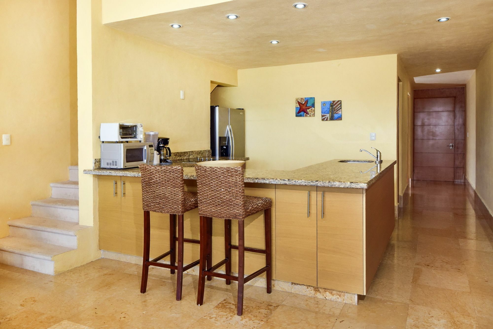 Ocean Plaza 5a *
