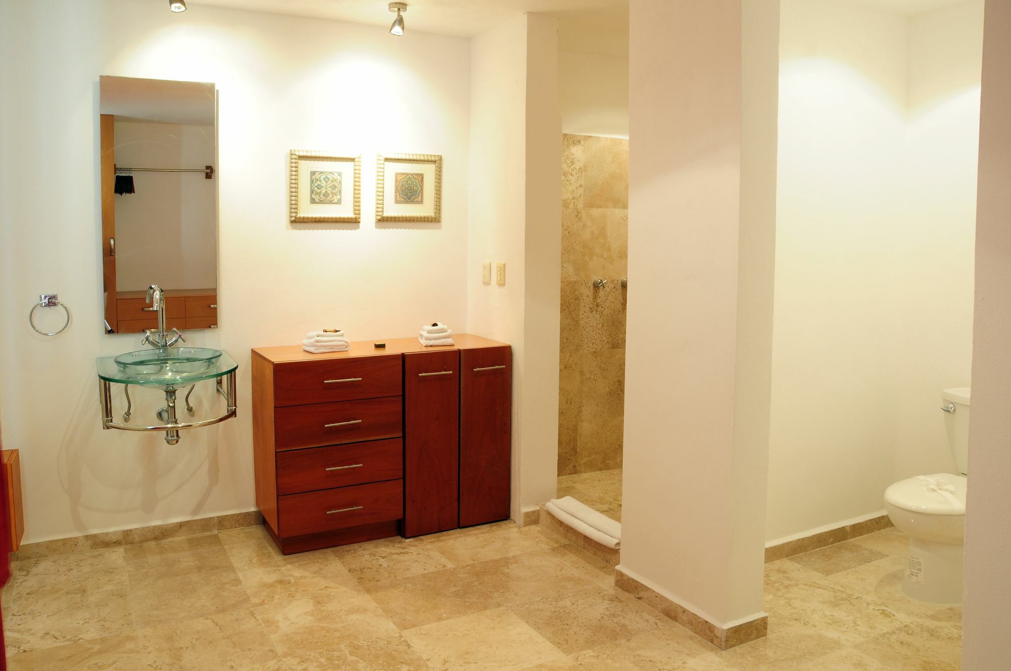 Ocean Plaza 5a Apartment