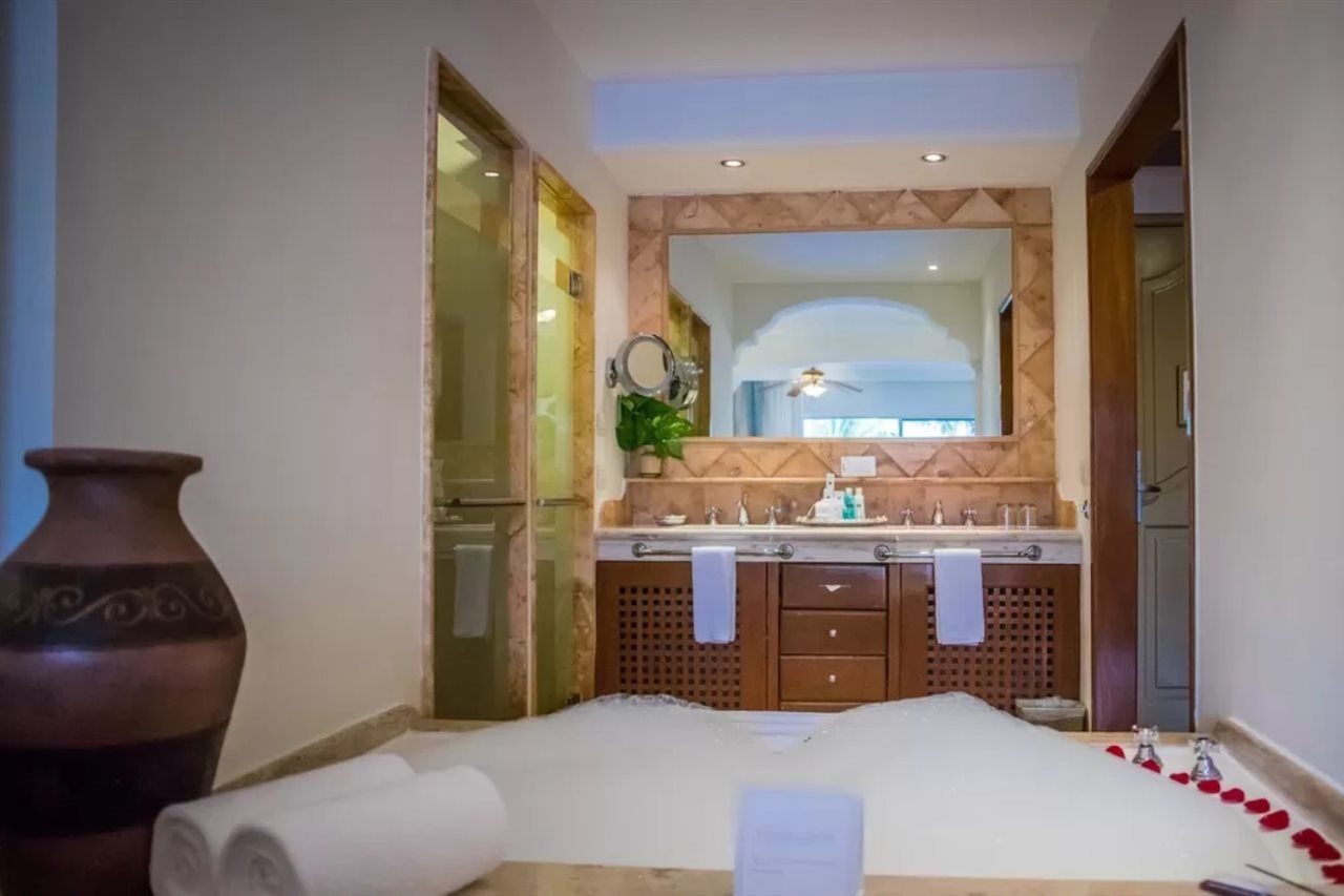 Excellence Riviera Cancun (adults Only) Hotel 5*