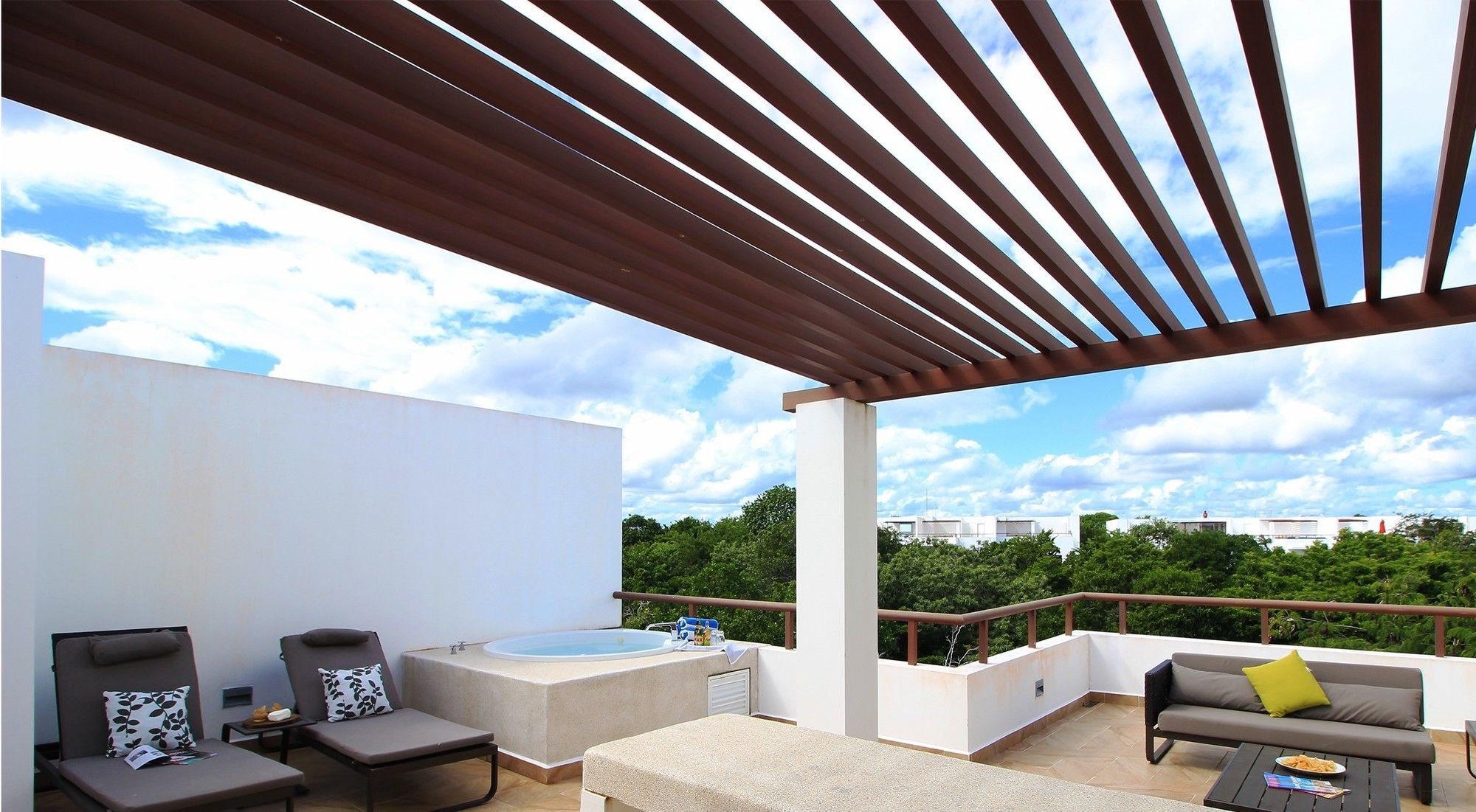Penthouse With Terrace By Olahola *