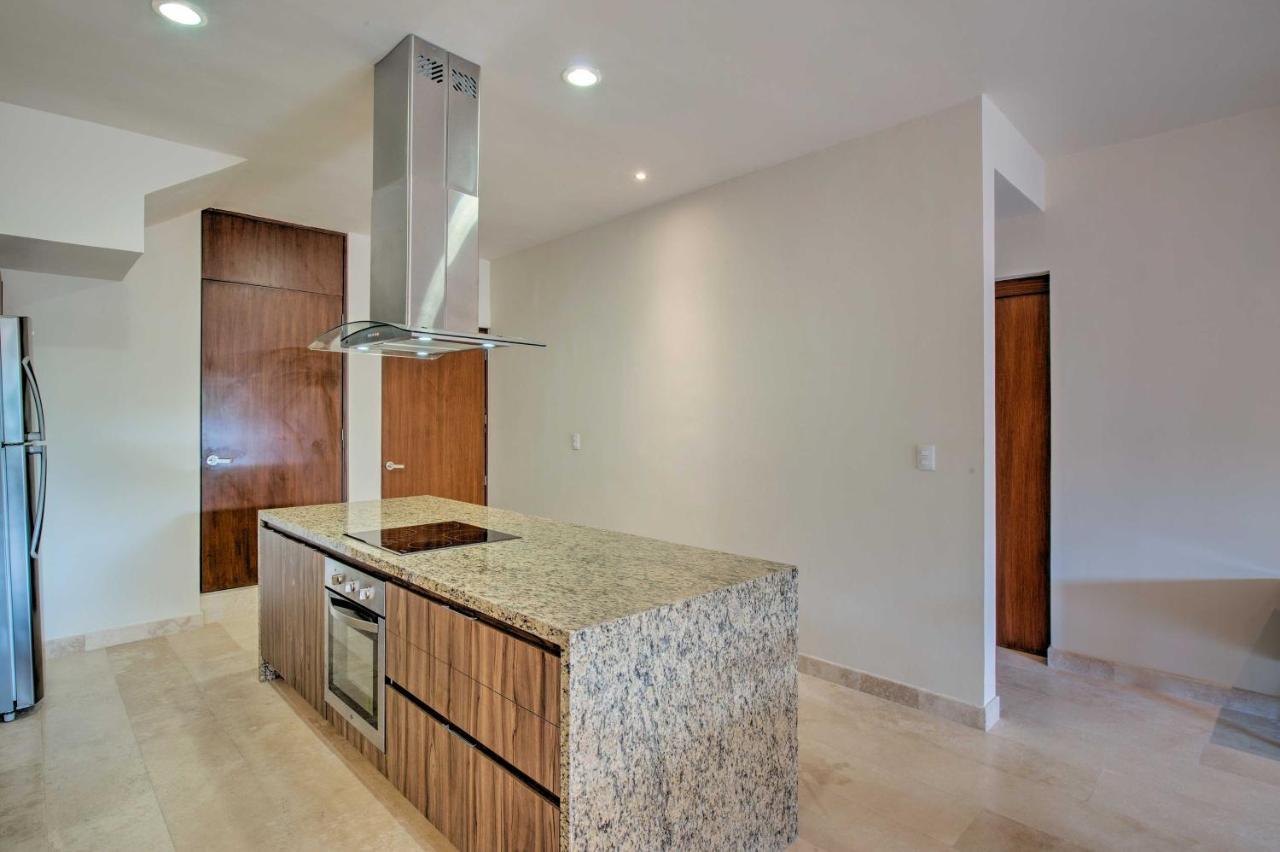 Resort-style 3 Miles To Historic Ruins Apartment Tulum