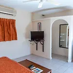 Villablanca Garden Beach Hotel