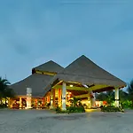 Grand Palladium Colonial Resort & Spa