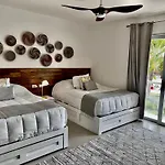 Mareazul Beachfront Resort - Casa Ancora