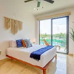 New Complex Resort Style With Amenities Near Downtown 7Min