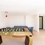 Central Park Lagunas - Luxury Modern Condo With Kitchen