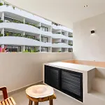 Guest Inn Home - Elements Suites
