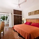 Chango Villa - Beachfront