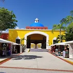 Tao Condo In Tulum Country Club-Bahia Principe, Screened Corner Balcony, Beach And Golf Club Access