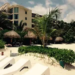 Acamaya Reef Cabanas