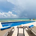 Casa Joya Del Mar - Oceanfront Villa For 10 - Playa Paradise Properties