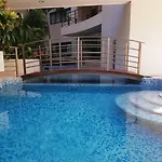 Charming 2Br Condo In Quiet Surroundings By Happy Address