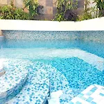 Charming 2Br Condo In Quiet Surroundings By Happy Address