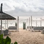 Playa Mambo Eco Cabanas