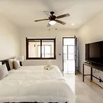 El Faro 304 Coral 3 Bdr Penthouse