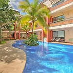 Resort-Style Condo 3 Miles To Historic Tulum Ruins