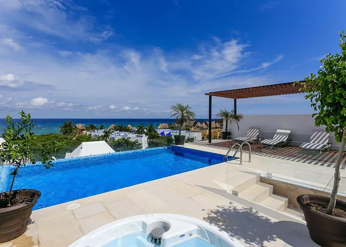 Menesse-2Bedrooms-Perfectspot Steps To The Ocean