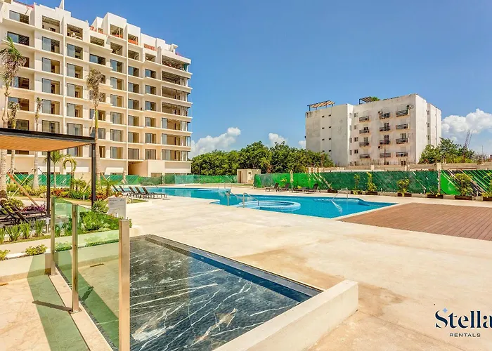 New Complex Resort Style With Amenities Near Downtown 7Min