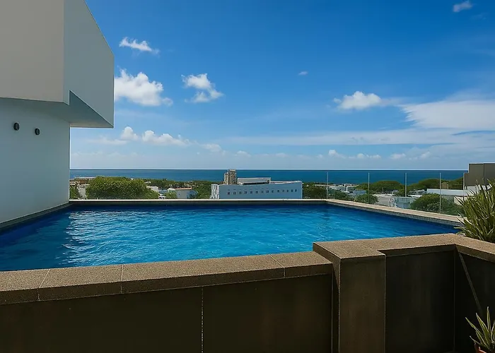 BFH ATTRACTION- HOTEL DELUXE - 2OO Metros del Mar, Centro Playa del Carmen