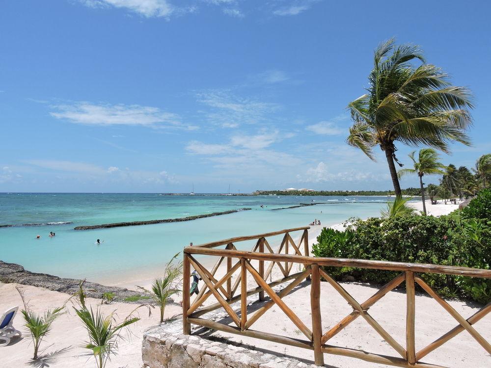 & Club Hotel 5*