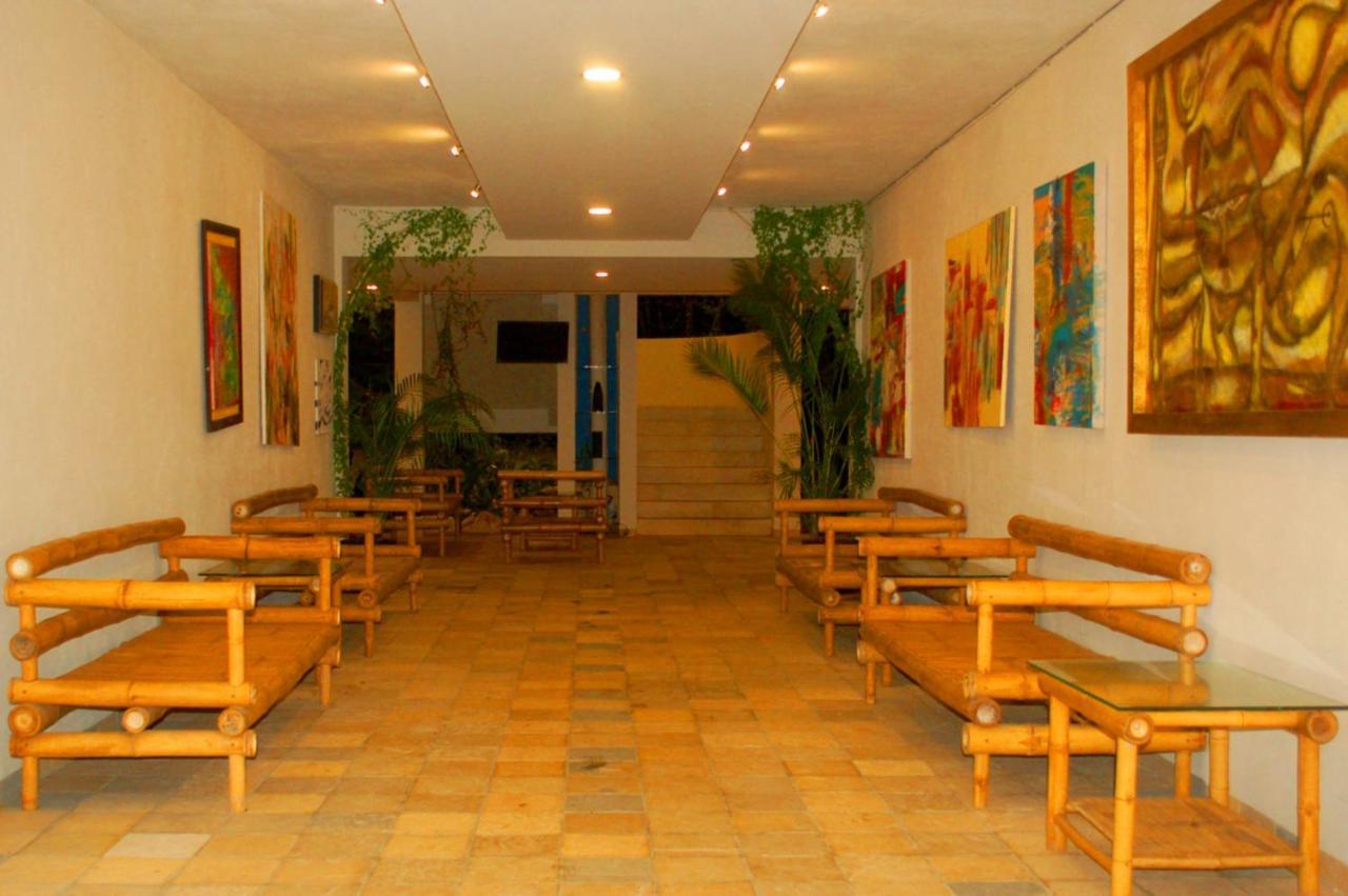 Axkan Hotel 4*