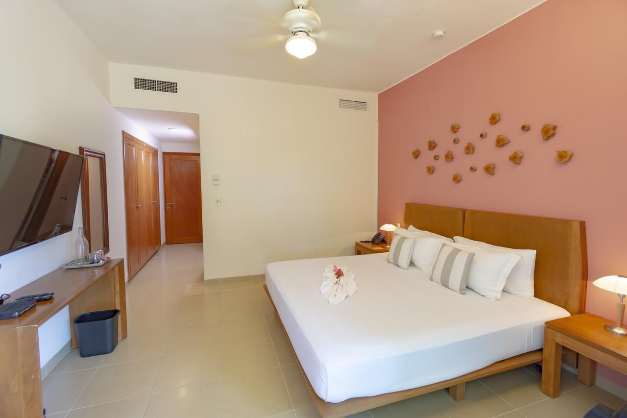 Hotel Bric Y Playa del Carmen