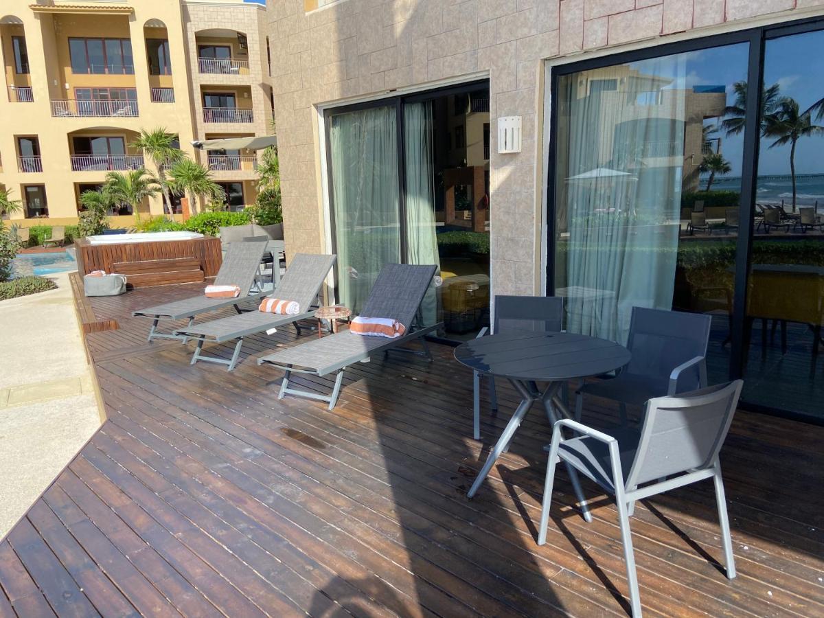 El Faro 104 Surf Apartment