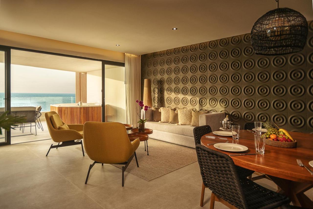The Fives Oceanfront Puerto Morelos