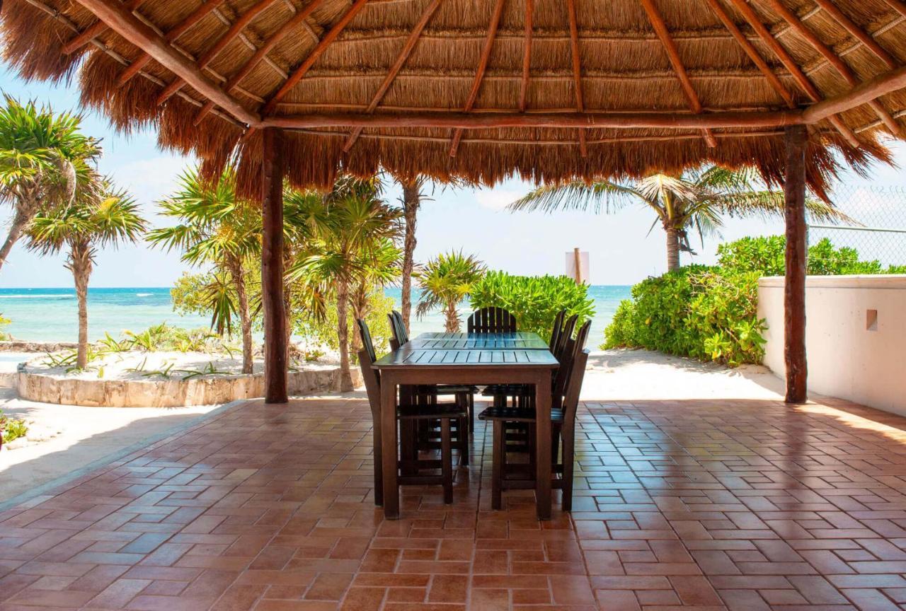 Tanik * Akumal