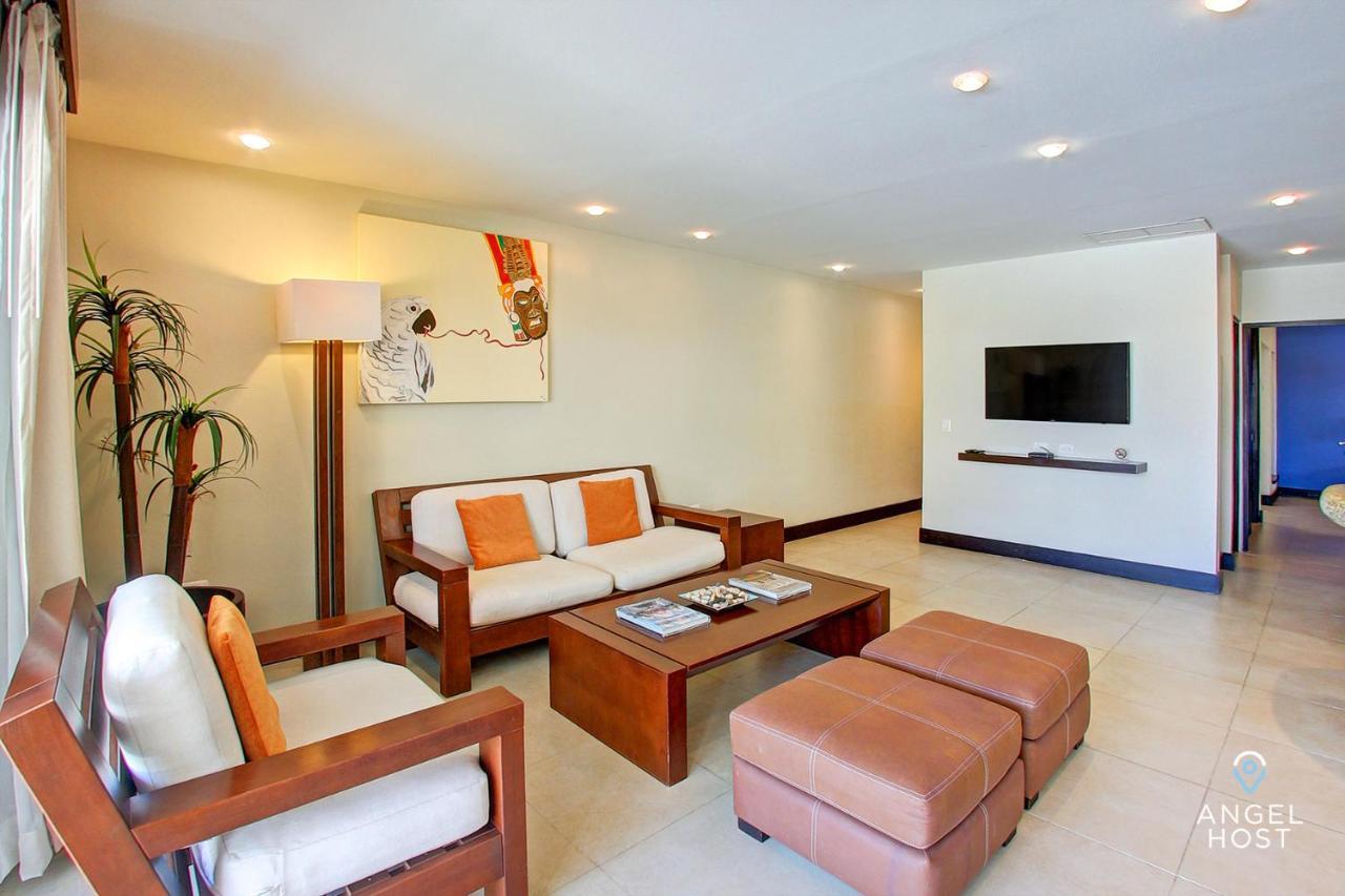 Fabulous Playa Getaway At 38th And 2 Pools Onsite