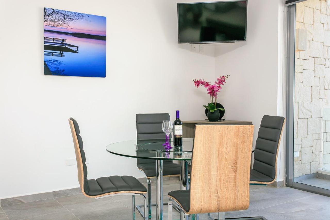 Stunning Marea With Stellar Oceanview Rooftop Pool! Apartment