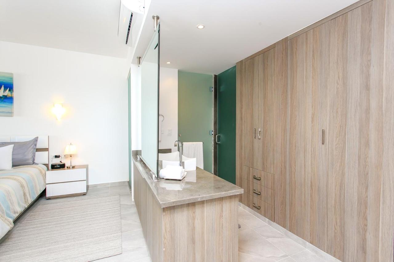 Stunning Marea With Stellar Oceanview Rooftop Pool! *