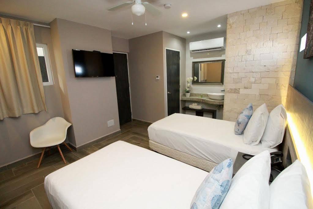 Bfh Attraction- Deluxe - 2oo Metros Del Mar, Centro Hotel 4*