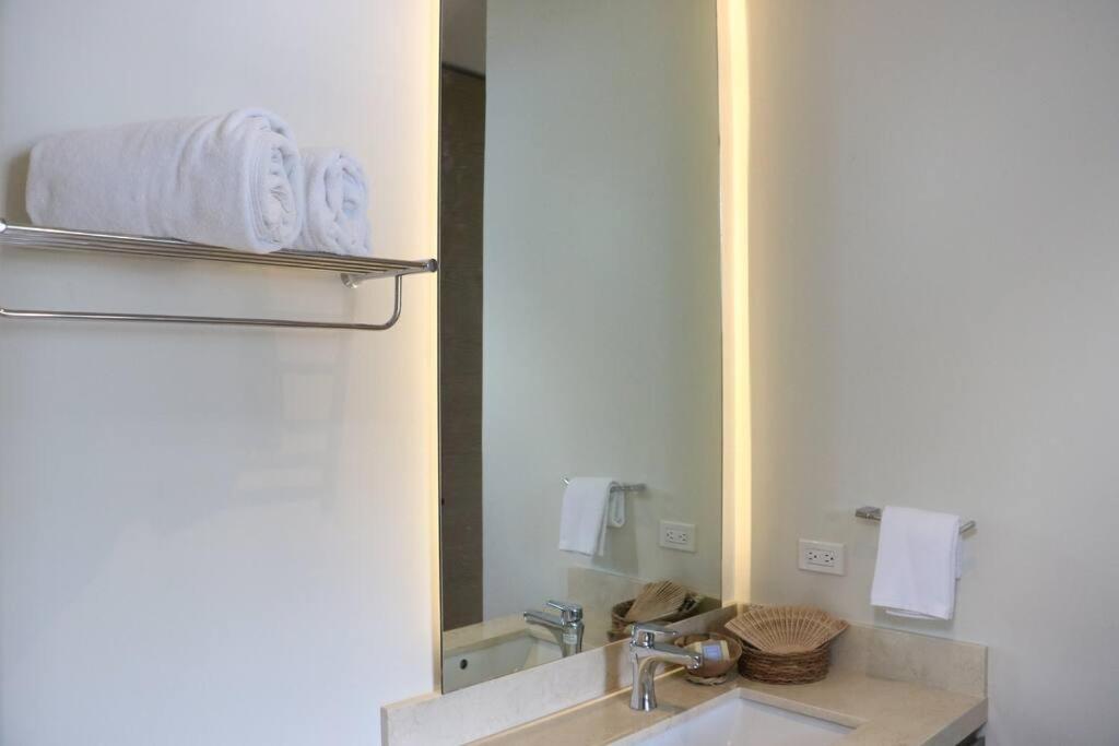 Brand New With Rooftop Pool * Cozumel
