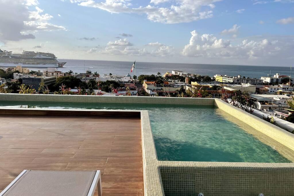Holiday home Brand New With Rooftop Pool