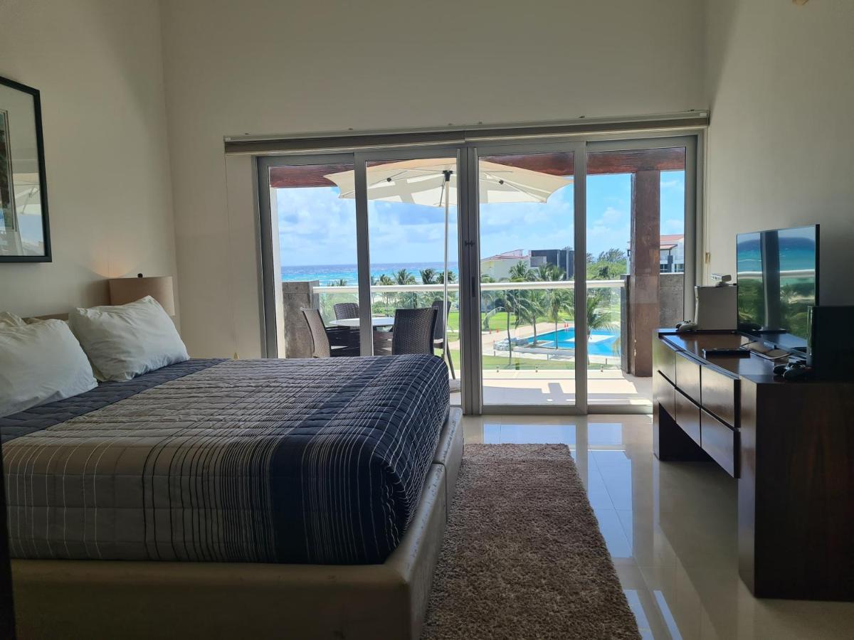 Luxury Ocean View Penthouse And Private Club
