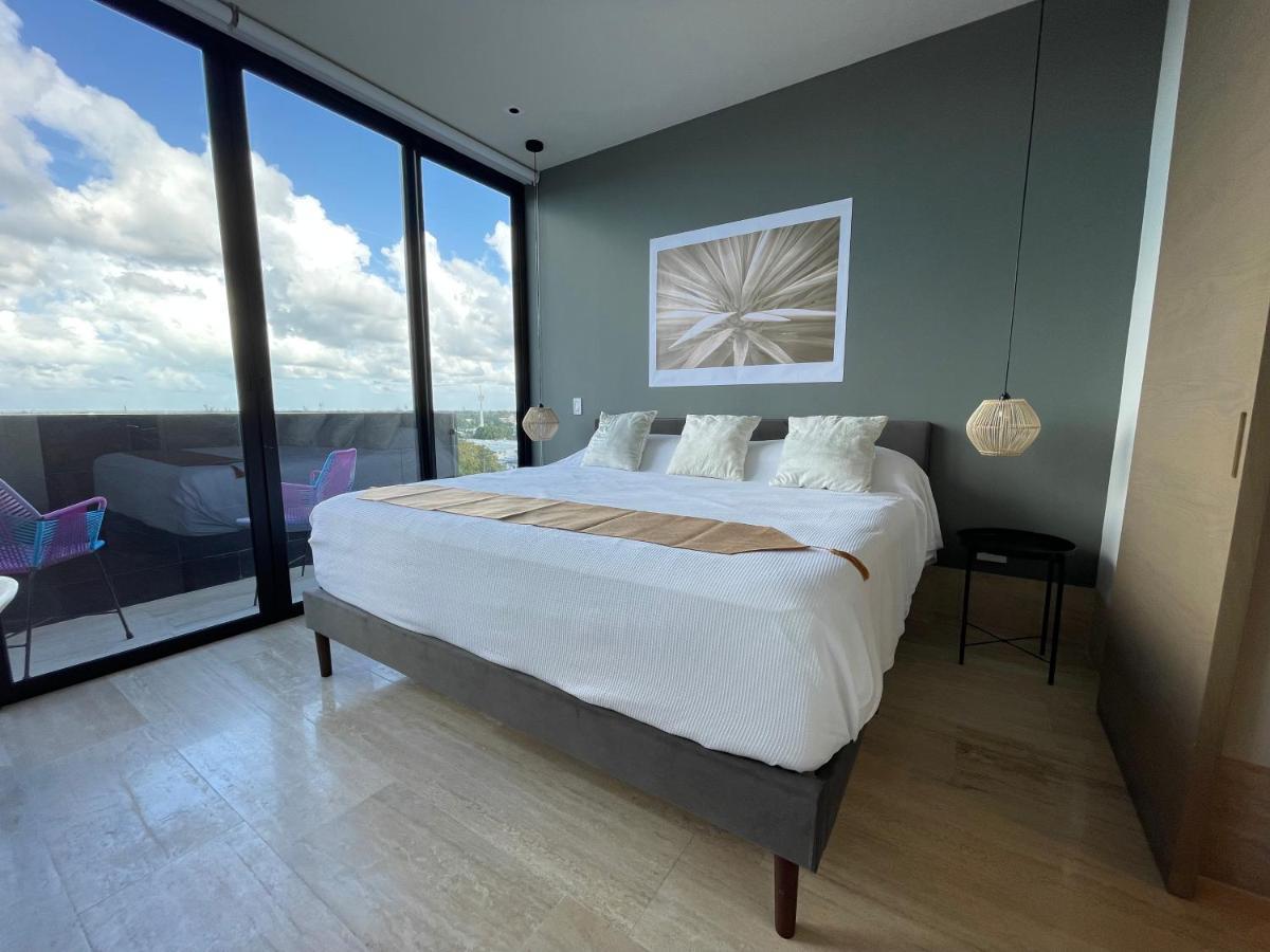 Holiday home Brand New With Rooftop Pool *
