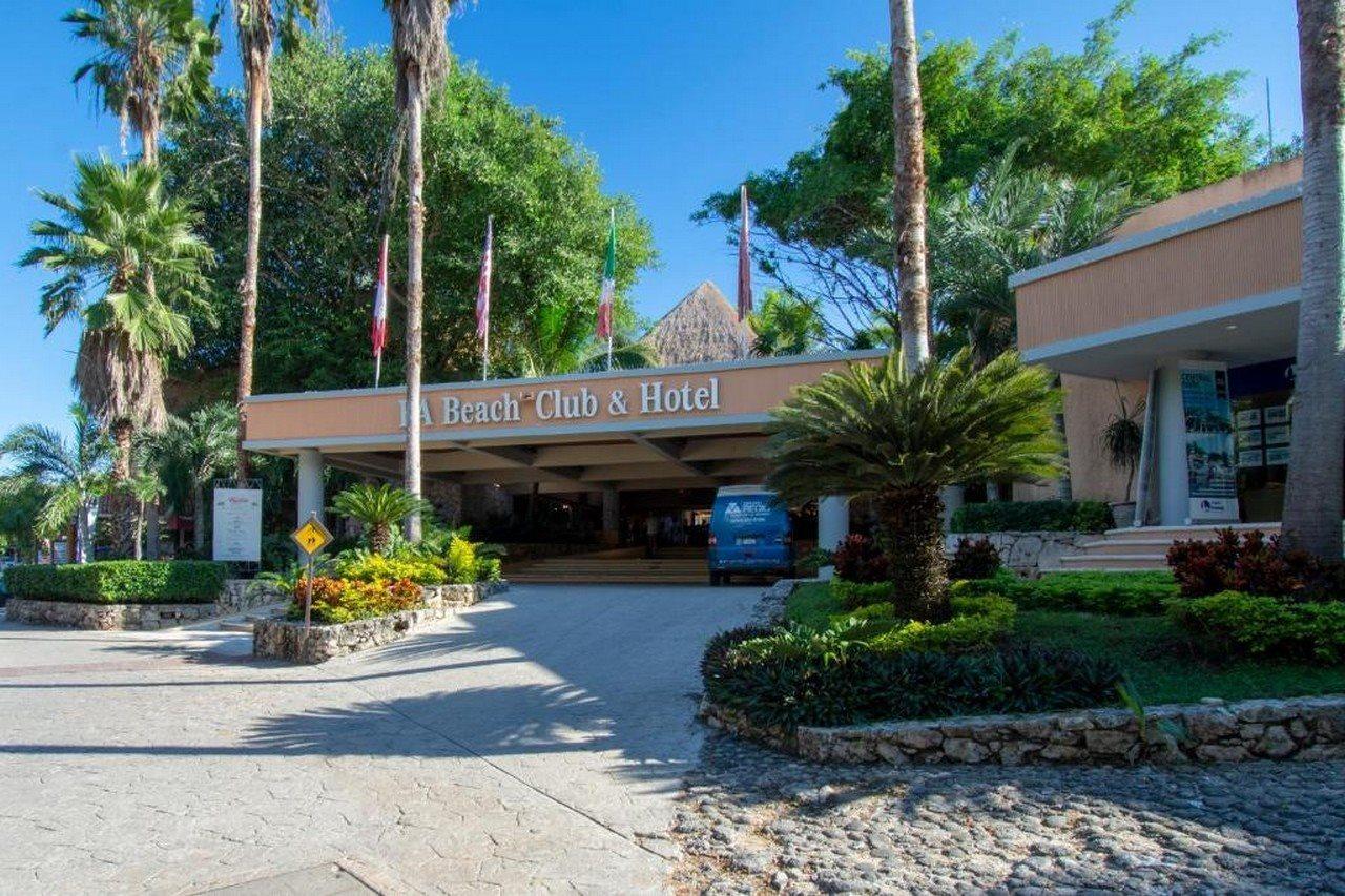 & Club Hotel
